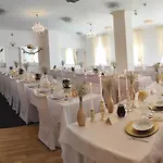 Отель Zamecky